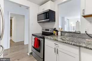 28 Allegheny Ave, Towson, MD 21204 - Photo 13
