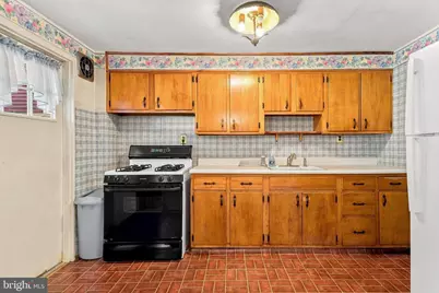 3138 Ryerson Circle, Halethorpe, MD 21227 - Photo 7