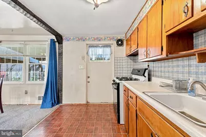 3138 Ryerson Circle, Halethorpe, MD 21227 - Photo 9