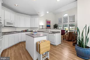 8912 Grummore Cir, Baltimore, MD 21208 - Photo 11