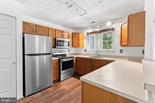 158 Jumpers Cir, Baltimore, MD 21236 - Photo 3