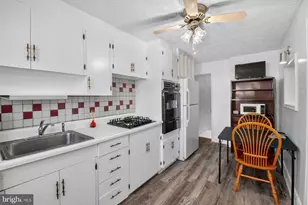 1454 Barrett Rd, Gwynn Oak, MD 21207 - Photo 15