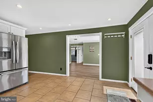 3704 Edgewater Pl, Dundalk, MD 21222 - Photo 7