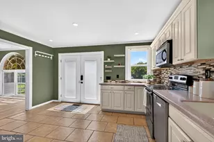3704 Edgewater Pl, Dundalk, MD 21222 - Photo 5