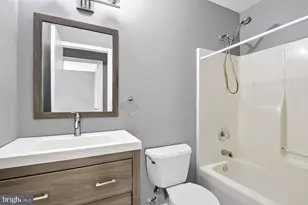 7202 Rutherford Green Cir, Baltimore, MD 21244 - Photo 19
