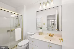 34 Lacosta Ct, Towson, MD 21204 - Photo 23