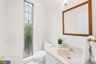 34 Lacosta Ct, Towson, MD 21204 - Photo 17