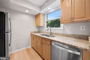 825 Cliffedge Rd, Baltimore, MD 21208 - Photo 15