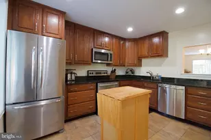 24 Marshs Victory, Catonsville, MD 21228 - Photo 5