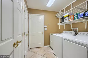 7 Stone Gate Ct, Baltimore, MD 21208 - Photo 9