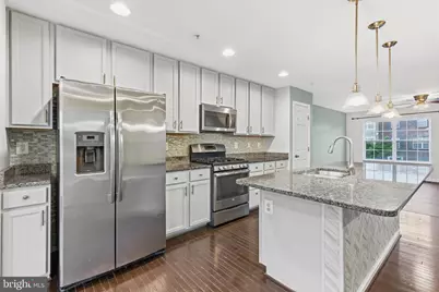 8529 Stansbury Lake Drive, Baltimore, MD 21222 - Photo 7