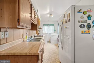 327 Nicholson Rd, Baltimore, MD 21221 - Photo 5
