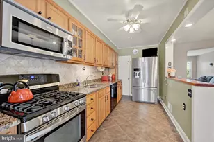 926 Fairmount Ave, Towson, MD 21204 - Photo 11