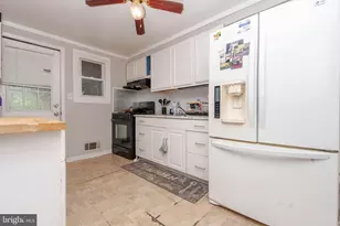 1148 Foxwood Ln, Baltimore, MD 21221 - Photo 7
