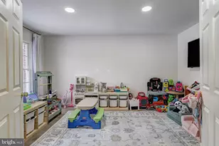 64 River Oaks Cir, Baltimore, MD 21208 - Photo 17