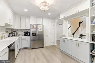64 River Oaks Cir, Baltimore, MD 21208 - Photo 11