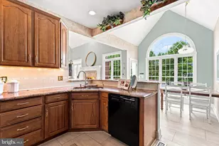 11911 Manor Rd, Glen Arm, MD 21057 - Photo 23