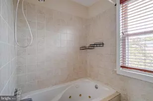 713 Eastshire Dr, Catonsville, MD 21228 - Photo 35