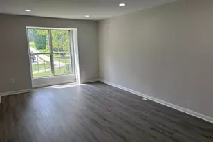18 Hiddencreek Ct, Owings Mills, MD 21117 - Photo 5