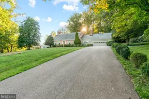 4208 Ravenhurst Cir, Glen Arm, MD 21057 - Photo 3