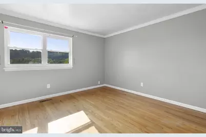 955 Stormont Cir, Baltimore, MD 21227 - Photo 9