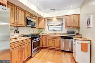 20 Alanbrooke Ct, Towson, MD 21204 - Photo 11