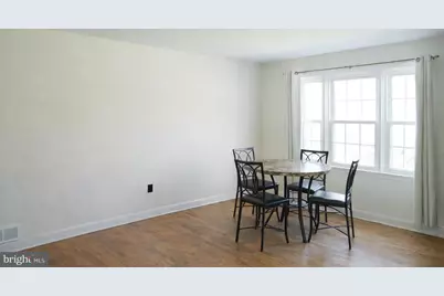 221 Medwick Garth E, Catonsville, MD 21228 - Photo 5