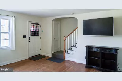 221 Medwick Garth E, Catonsville, MD 21228 - Photo 3