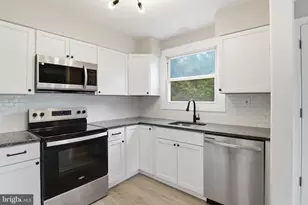 114 Mine Bank Ln, Halethorpe, MD 21227 - Photo 13