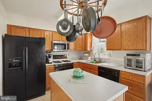 9114 Cove Point, Sparrows Point, MD 21219 - Photo 9