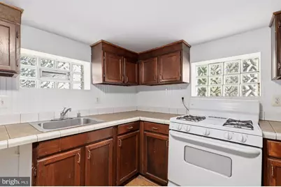 7 Lodge Road, Catonsville, MD 21228 - Photo 17