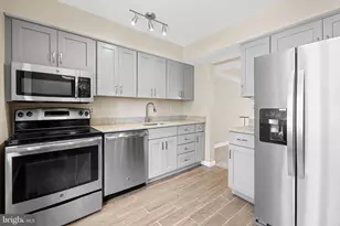 28 Bernadotte Ct, Baltimore, MD 21234 - Photo 3
