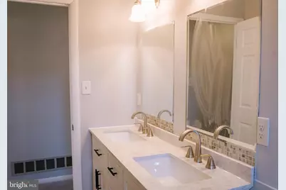818 Bobby Road, Baltimore, MD 21228 - Photo 11