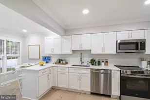 12 River Oaks Cir, Baltimore, MD 21208 - Photo 5