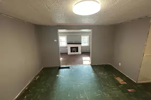 2421 Saratoga Ave, Baltimore, MD 21227 - Photo 9