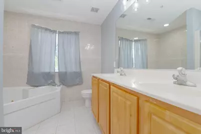 9856 Greenbrier Way, Middle River, MD 21220 - Photo 5
