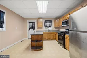 111 4th Ave, Baltimore, MD 21227 - Photo 15