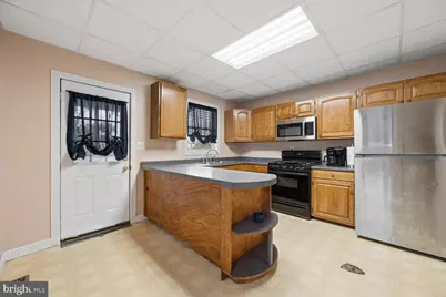 111 4th Avenue, Baltimore, MD 21227 - Photo 17