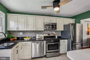 14 Arkla Ct, Catonsville, MD 21228 - Photo 9