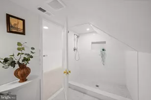 210 4th Ave, Baltimore, MD 21227 - Photo 29