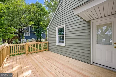 210 4th Avenue, Baltimore, MD 21227 - Photo 31