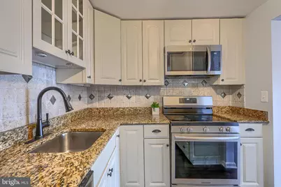 28 Allegheny Avenue #1402, Towson, MD 21204 - Photo 9