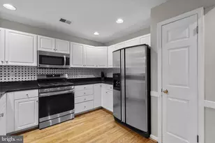 826 Charles James Cir, Ellicott City, MD 21043 - Photo 5