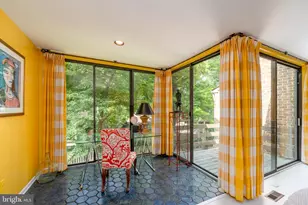 13 Hampshire Woods Ct, Towson, MD 21204 - Photo 11