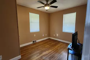240 Pinewood Rd, Baltimore, MD 21222 - Photo 9