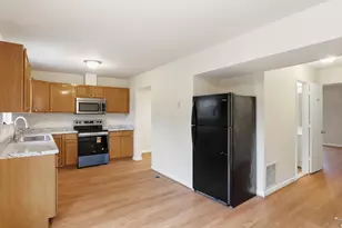 7203 Rutherford Green Cir, Windsor Mill, MD 21244 - Photo 7