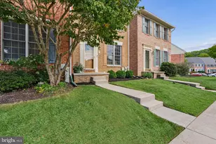 7 Snowberry Ct, Cockeysville, MD 21030 - Photo 3