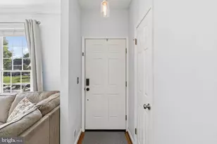 7 Snowberry Ct, Cockeysville, MD 21030 - Photo 5