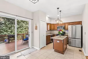 7 Snowberry Ct, Cockeysville, MD 21030 - Photo 15
