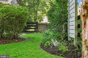 2306 Wuthering Rd, Timonium, MD 21093 - Photo 9